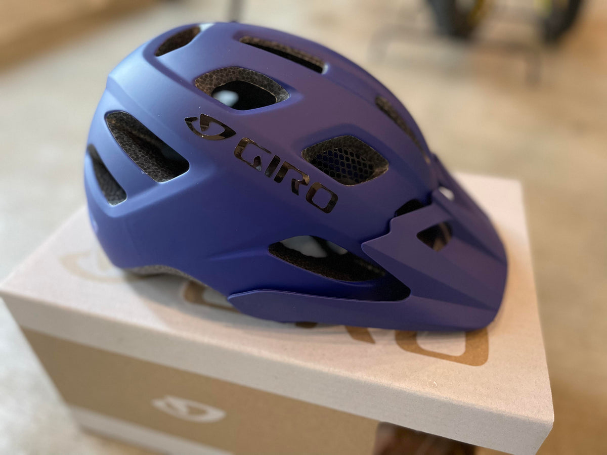 Giro tremor mips best sale youth helmet matte purple